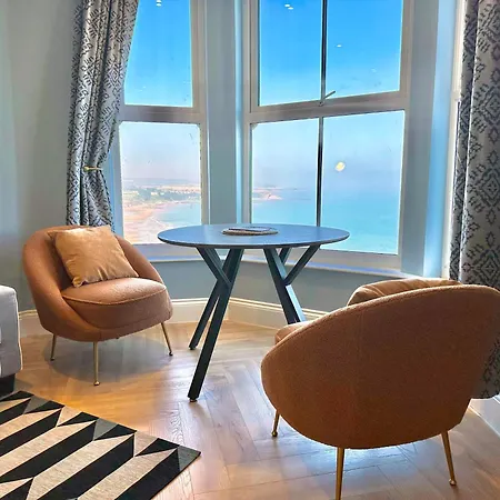 Apartment The Azura No 4 Scarborough
